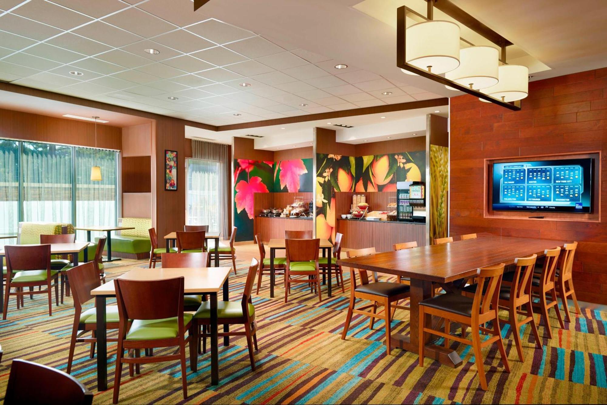 Fairfield Inn & Suites By Marriott Hendersonville Флет Рок Екстериор снимка