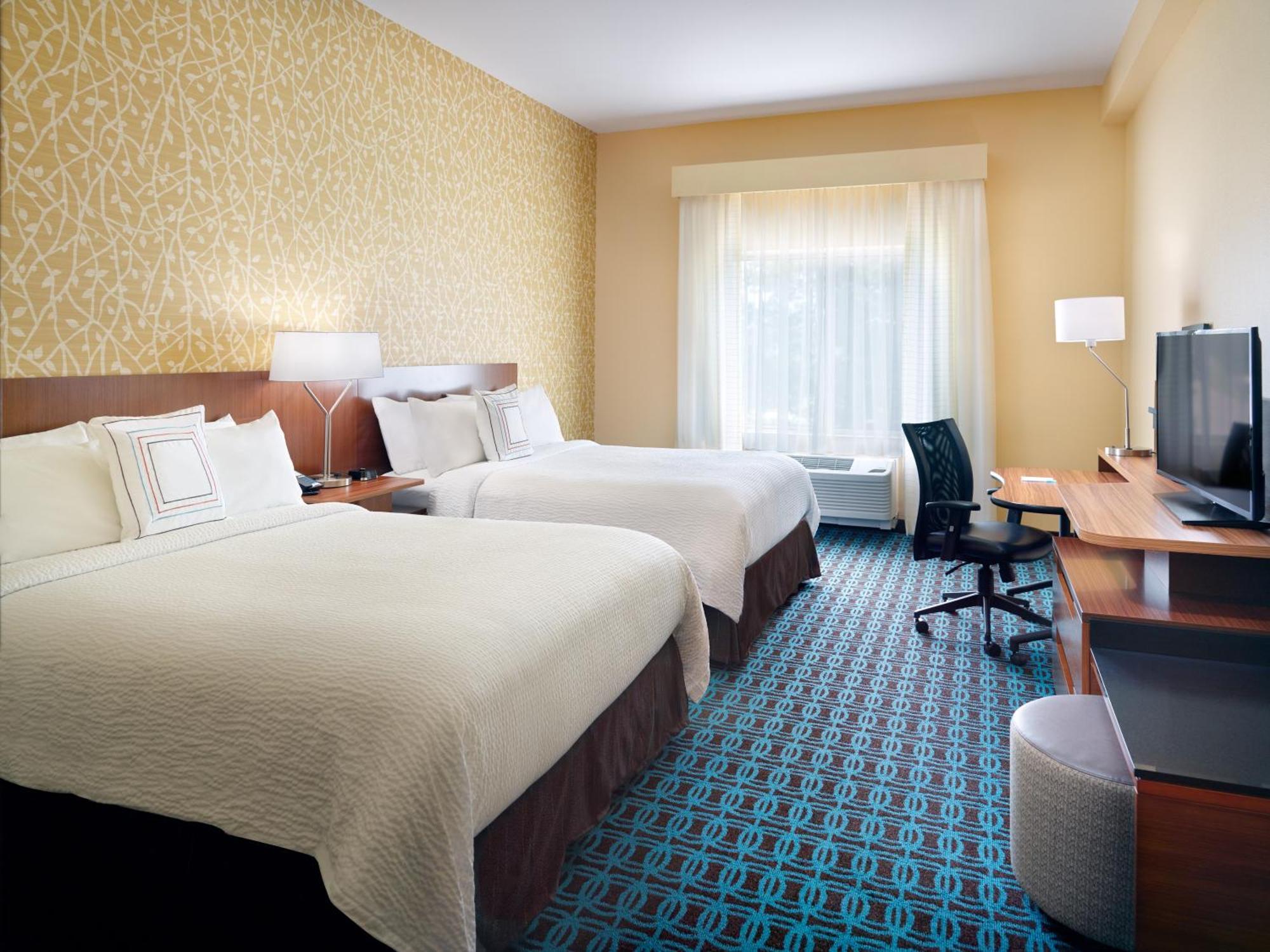 Fairfield Inn & Suites By Marriott Hendersonville Флет Рок Екстериор снимка
