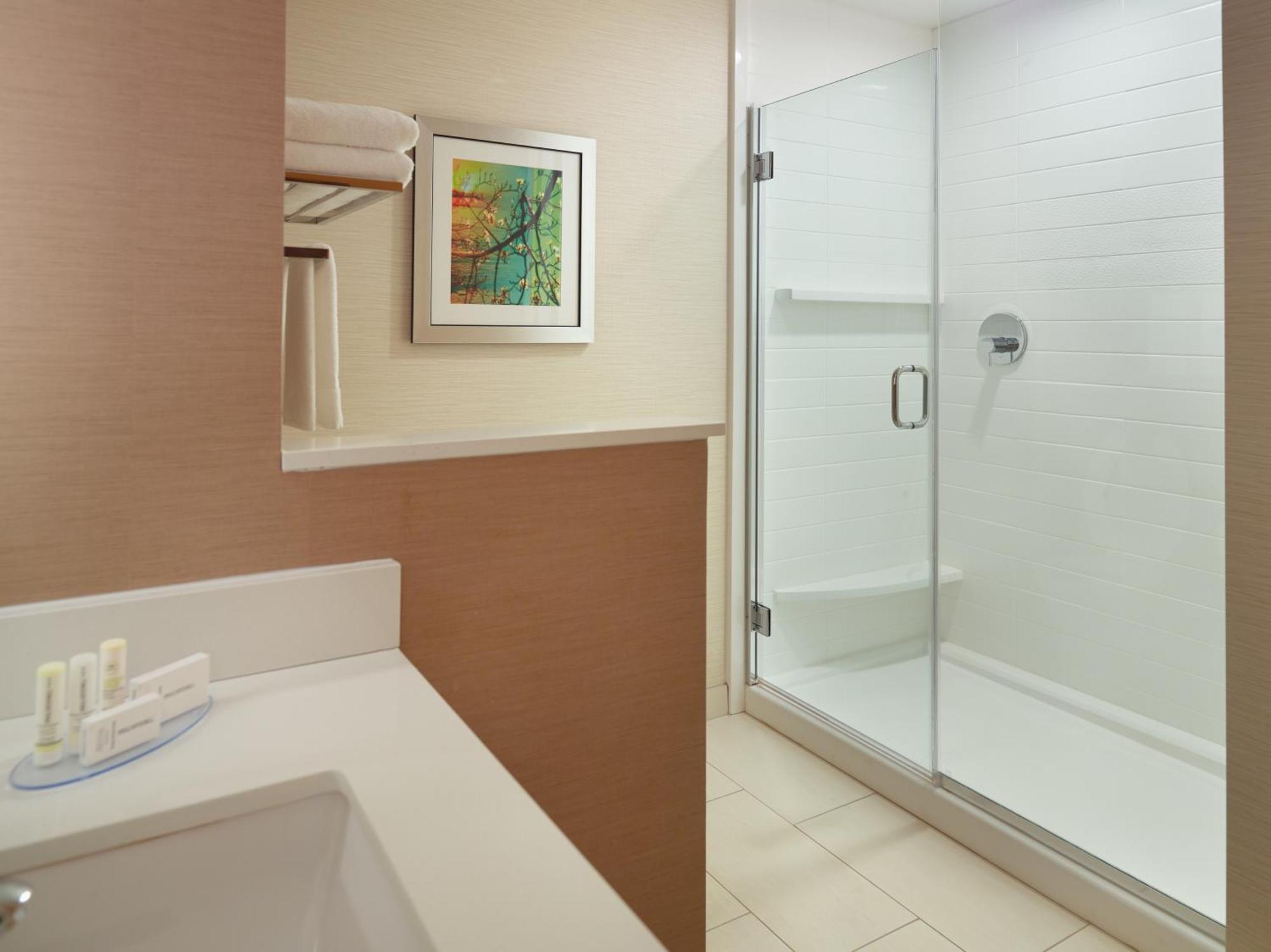Fairfield Inn & Suites By Marriott Hendersonville Флет Рок Екстериор снимка